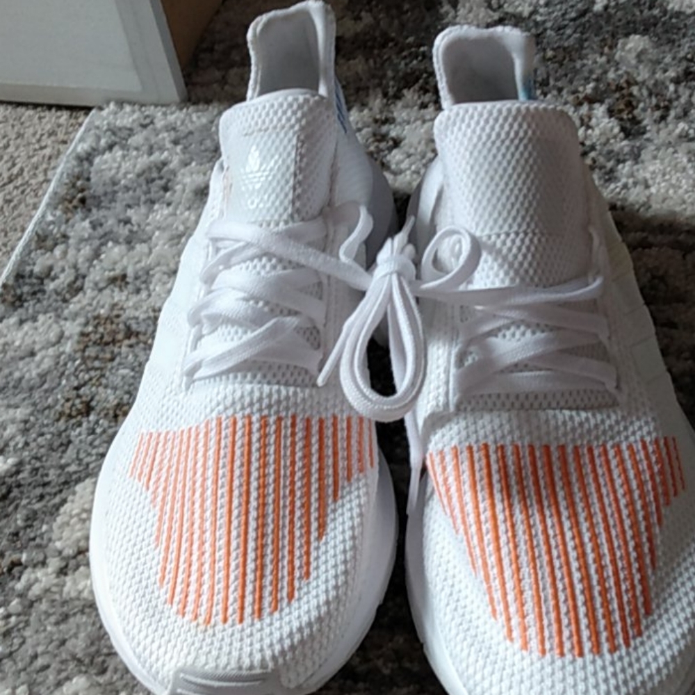 Mens sneakers